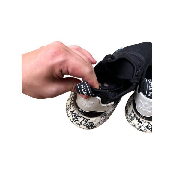 Adidas NMD R1 Black Graffiti Size 9.5 - Picture 11 of 13